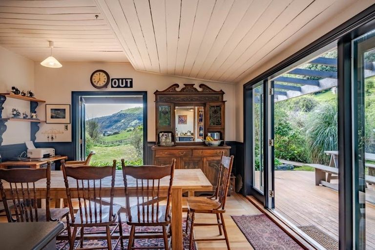 Photo of property in 592 Le Bons Bay Road, Le Bons Bay, Akaroa, 7583
