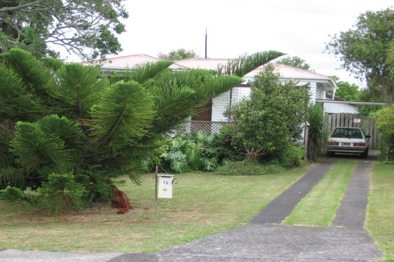 Photo of property in 2/15 Domain Road, Glenfield, Auckland, 0629