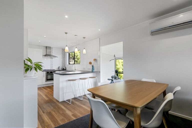 Photo of property in 5 Waipounamu Drive, Kelson, Lower Hutt, 5010