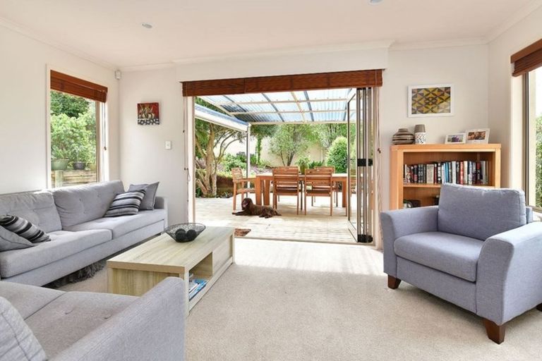 Photo of property in 21 West Hoe Heights, Orewa, 0931