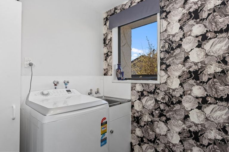 Photo of property in 53 Solomon Avenue, Redwood, Christchurch, 8051