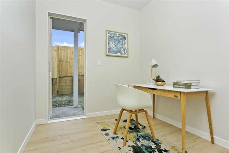 Photo of property in 47 Symes Drive, Red Beach, 0932