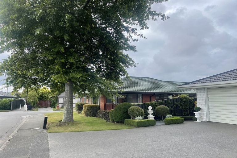 Photo of property in 30 Villa Grove, Ilam, Christchurch, 8041