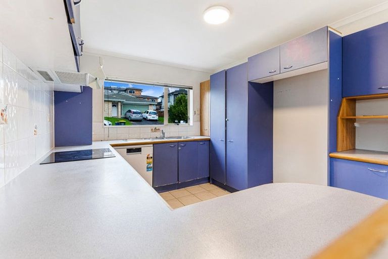 Photo of property in 4 Parkridge Way, Henderson, Auckland, 0612