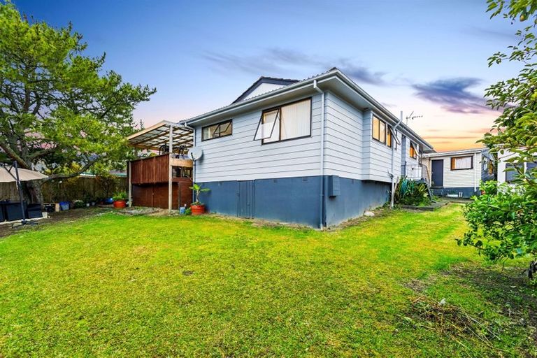 Photo of property in 154 Solar Road, Glen Eden, Auckland, 0602