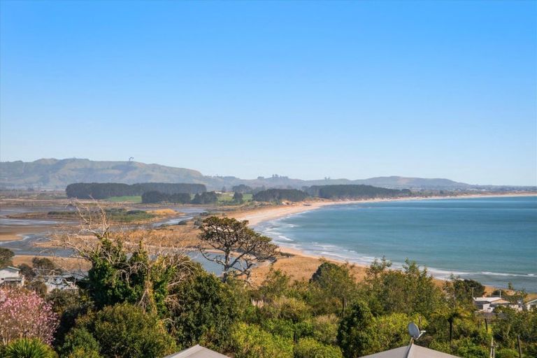 Photo of property in 16 Ngaparaoa Drive, Maketu, Te Puke, 3189