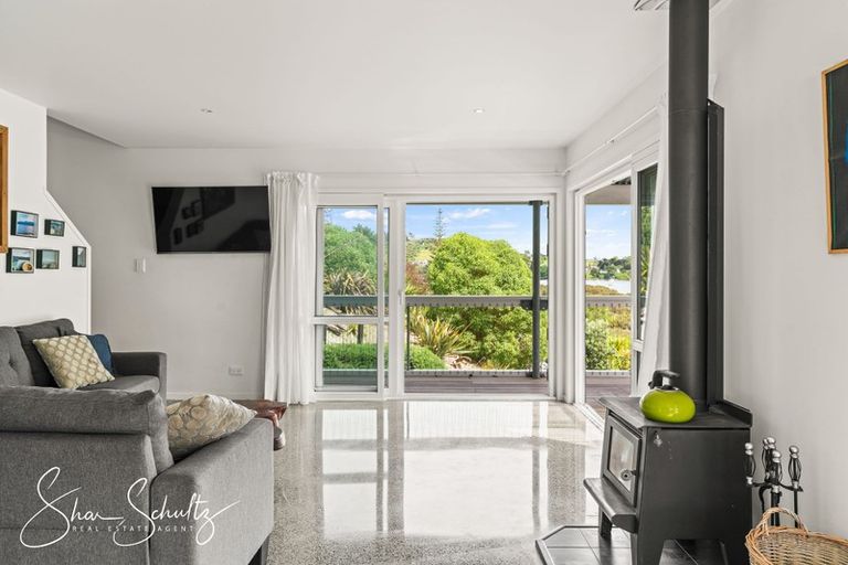 Photo of property in 1122 Whakapirau Road, Whakapirau, Maungaturoto, 0583