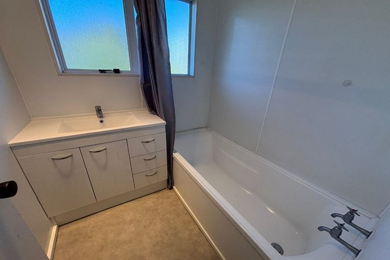 Photo of property in 2/20 Hillside Road, Papatoetoe, Auckland, 2025