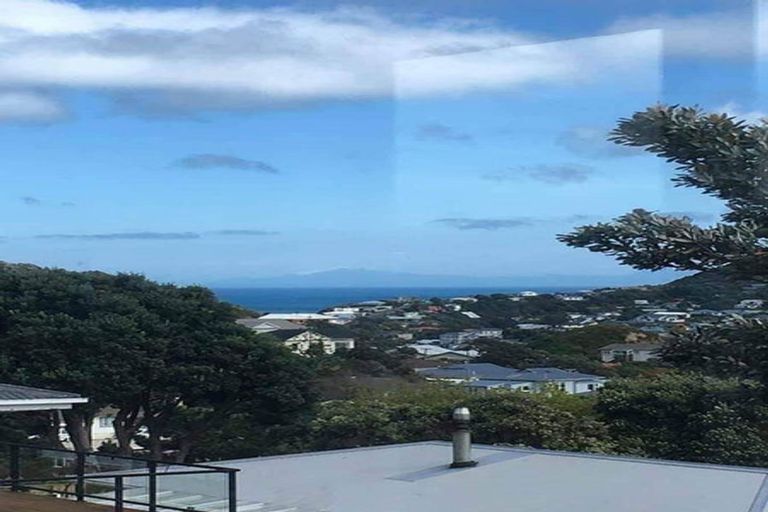 Photo of property in 2 Foyle Street, Island Bay, Wellington, 6023