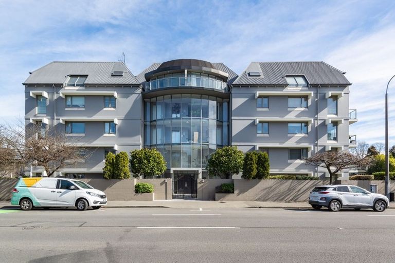 Photo of property in 6/245 Montreal Street, Christchurch Central, Christchurch, 8013