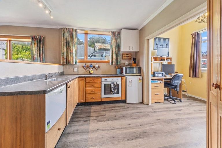 Photo of property in 11 Catherine Street, Caversham, Dunedin, 9012