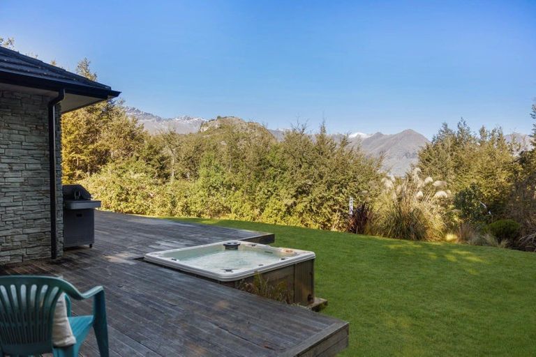 Photo of property in 7 Tall Tree Lane, Mount Creighton, Queenstown, 9371