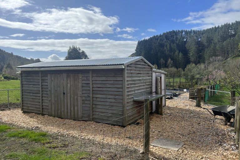 Photo of property in 186 Uruti Road, Uruti, Urenui, 4378