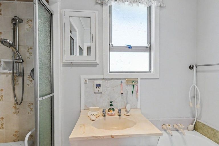 Photo of property in 74a Matai Street, Castlecliff, Whanganui, 4501