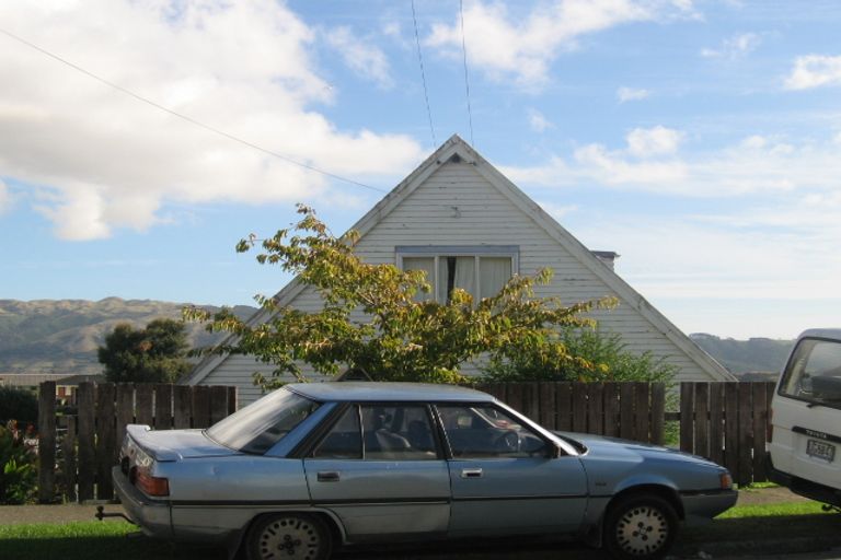 Photo of property in 24 Aberfeldy Street, Cannons Creek, Porirua, 5024