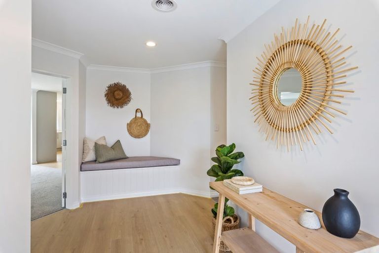 Photo of property in 13 Runanga Grove, Waikanae, 5036