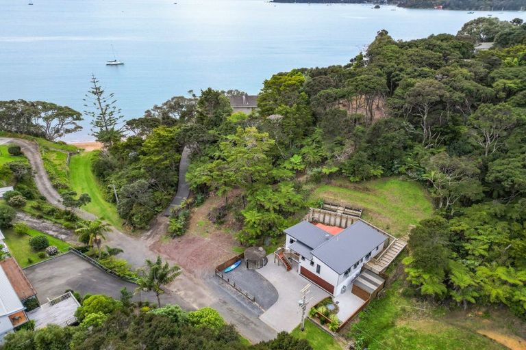 Photo of property in 20 Pomare Avenue, Russell, 0272