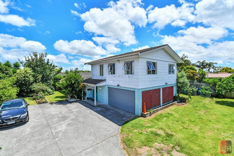 Photo of property in 13 Huber Street, Weymouth, Auckland, 2103