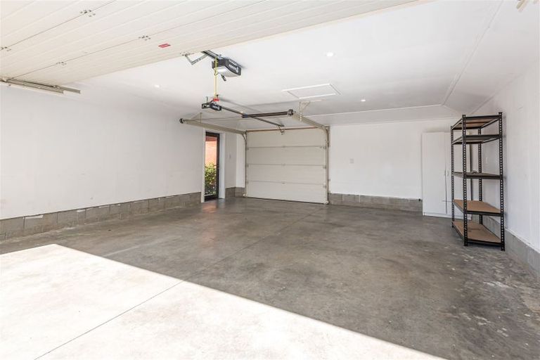 Photo of property in 27 Beatrice Place, Avonhead, Christchurch, 8042