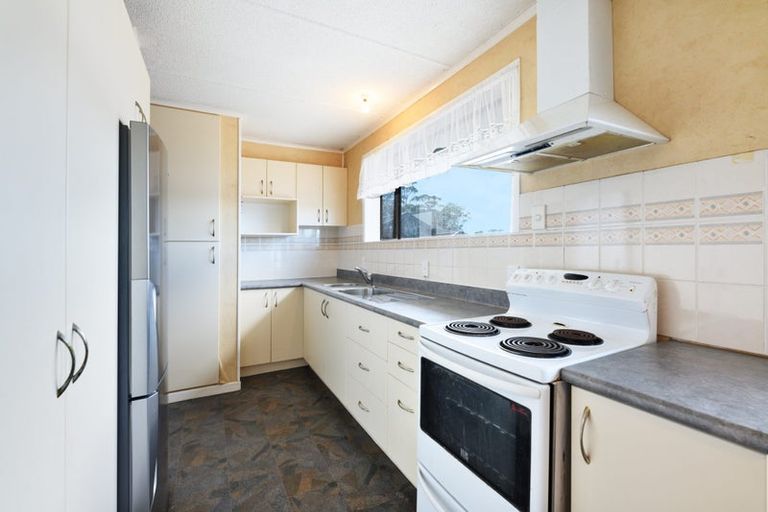 Photo of property in 56 Woodford Avenue, Henderson, Auckland, 0610