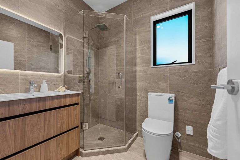 Photo of property in 27 Korowhiti Road, Clarks Beach, 2122