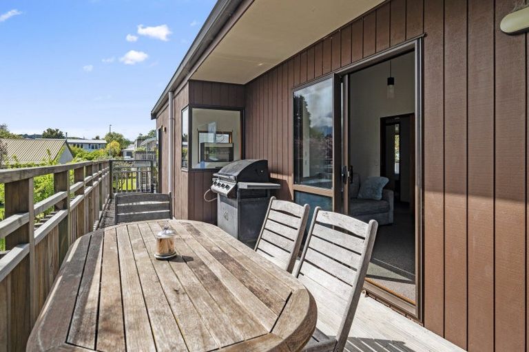 Photo of property in 2/11 Kereru Street, Two Mile Bay, Taupo, 3330