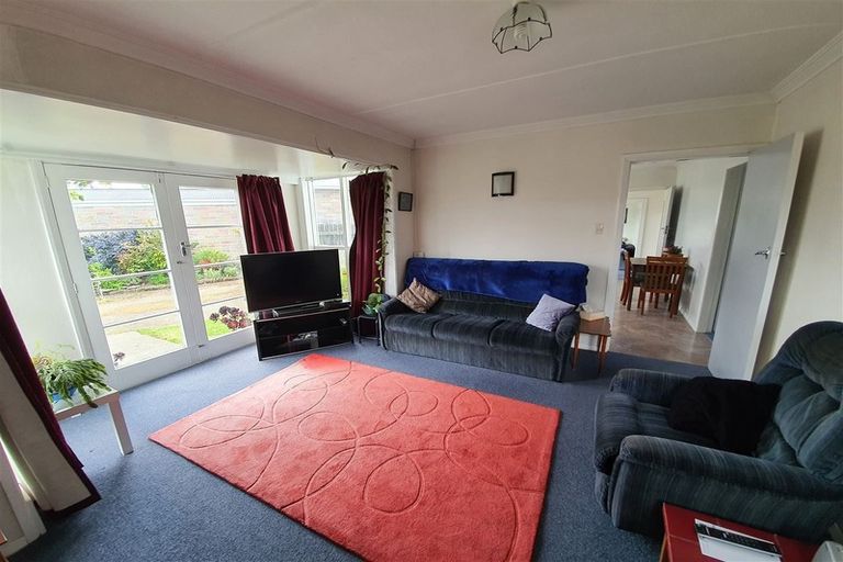 Photo of property in 37 Timaru Road, Waimate, 7924