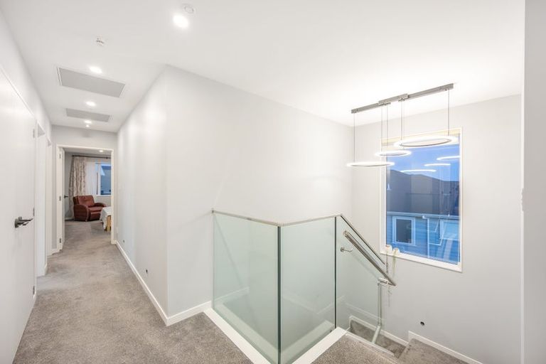 Photo of property in 14 Davey Crescent, Orewa, 0931