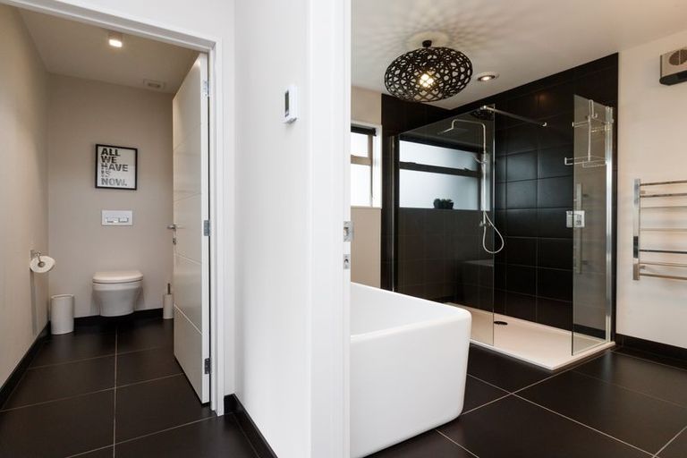 Photo of property in 25 Trent Avenue, Hokowhitu, Palmerston North, 4410