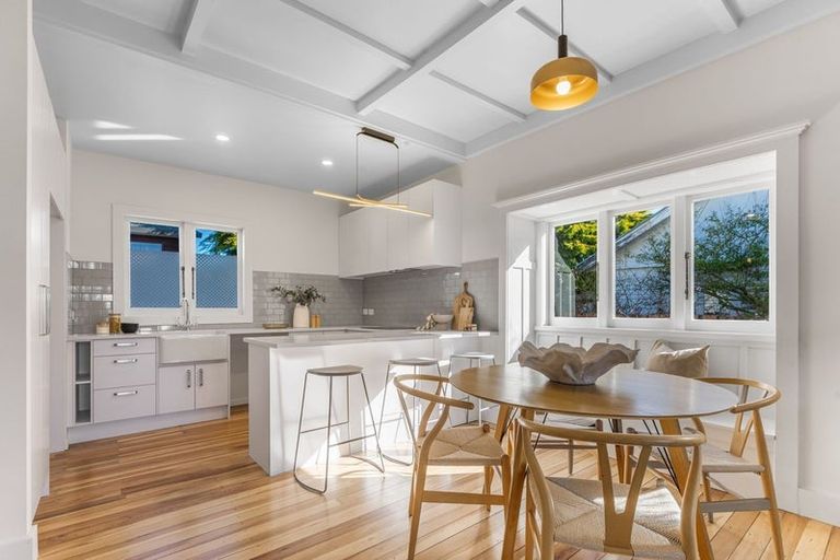 Photo of property in 28 Haig Avenue, Mount Roskill, Auckland, 1041