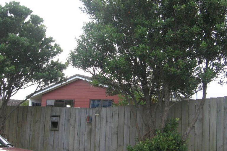 Photo of property in 37 Guadeloupe Crescent, Grenada Village, Wellington, 6037