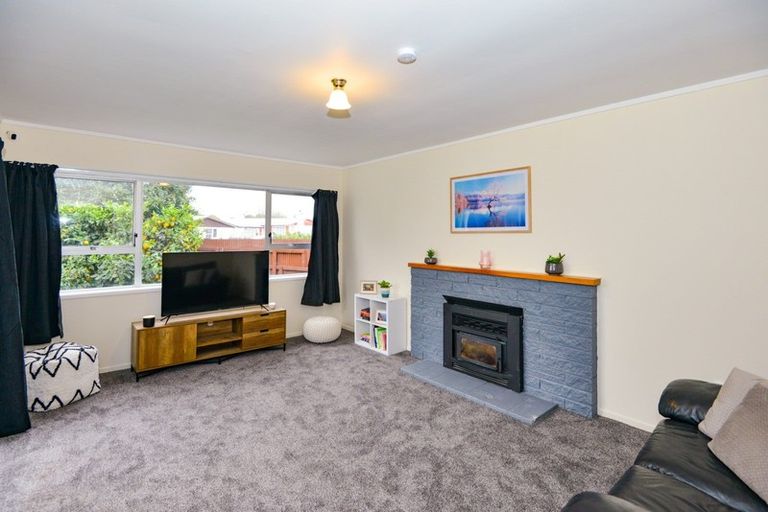 Photo of property in 404 Kotuku Street, Camberley, Hastings, 4120