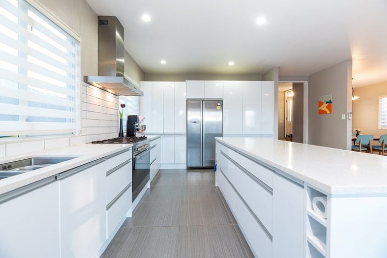 Photo of property in 473 Don Buck Road, Massey, Auckland, 0614