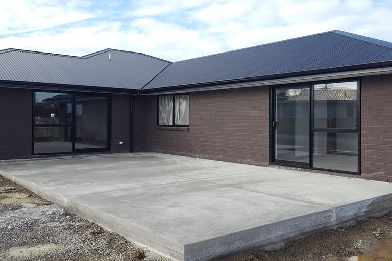 Photo of property in 42 Phillips Street, Sanson, 4817