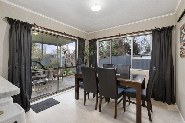 Photo of property in 43 Normanby Street, Woodville, 4920