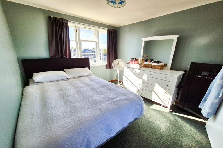 Photo of property in 35 Ross Crescent, Fairfield, Hamilton, 3214