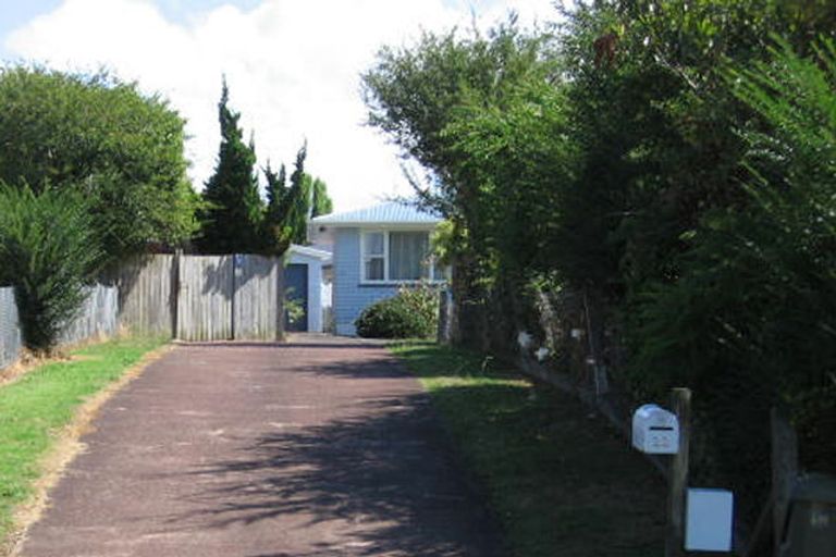 Photo of property in 22 Trojan Crescent, New Lynn, Auckland, 0600
