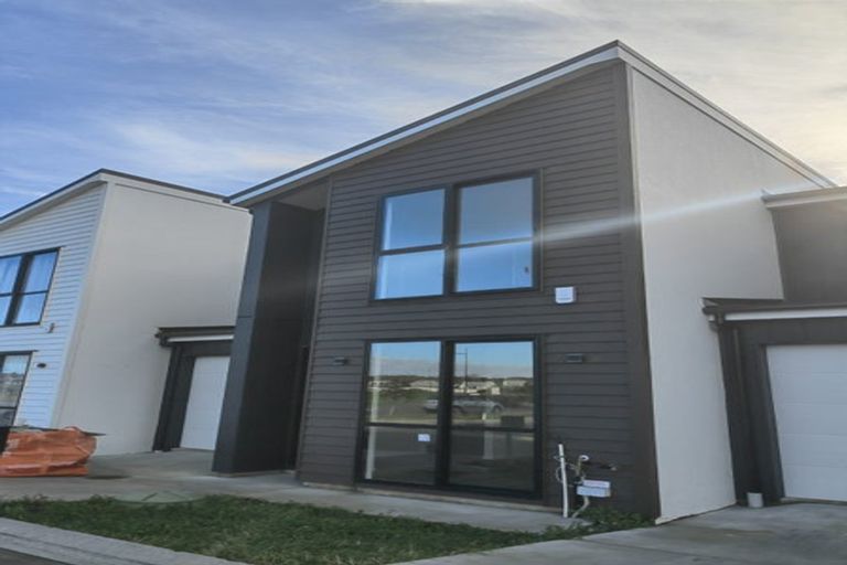 Photo of property in 3 Purapura Lane, Kumeu, 0810