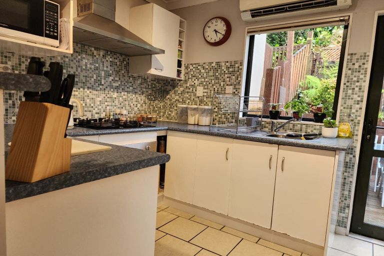 Photo of property in 28 Langana Avenue, Browns Bay, Auckland, 0630