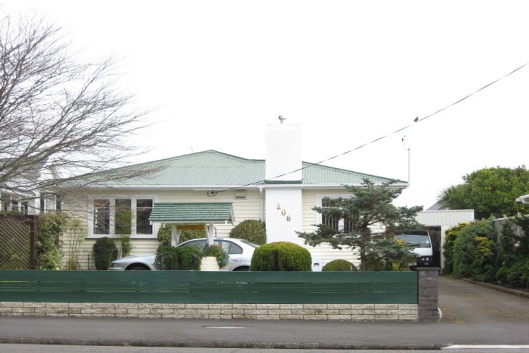 Photo of property in 208 Carrington Street, Vogeltown, New Plymouth, 4310