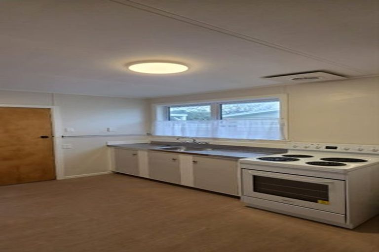 Photo of property in 29 Trelawney Crescent, Westown, New Plymouth, 4310