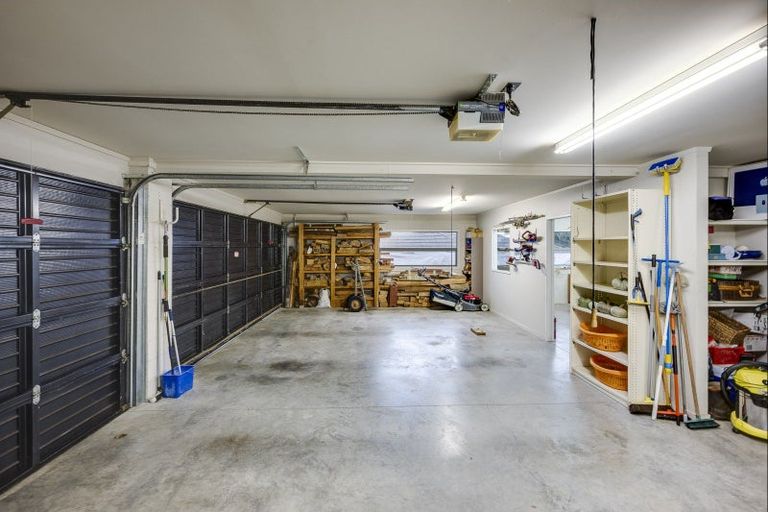 Photo of property in 12 Rochfort Road, Havelock North, 4130