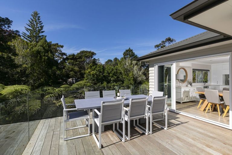 Photo of property in 29d Greenhithe Road, Greenhithe, Auckland, 0632