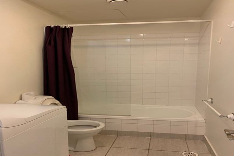 Photo of property in Cook Street Flats, 26a/88 Cook Street, Auckland Central, Auckland, 1010