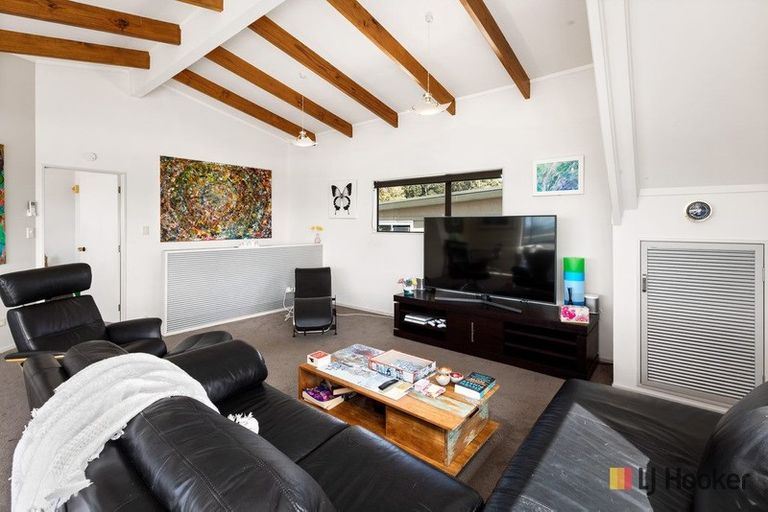 Photo of property in 28 Ocean View Road, Waihi Beach, 3611