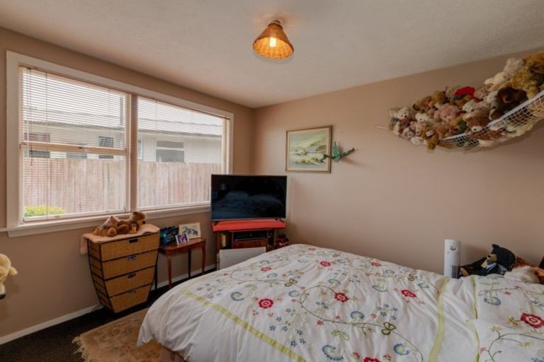 Photo of property in 18 Donnington Street, Parklands, Christchurch, 8083