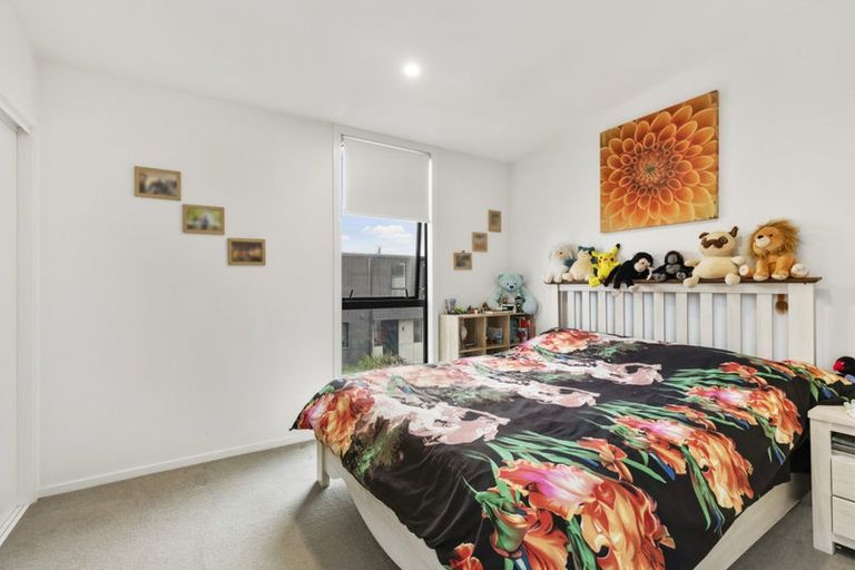 Photo of property in 12 Te Ara O Paetutu, Petone, Lower Hutt, 5012