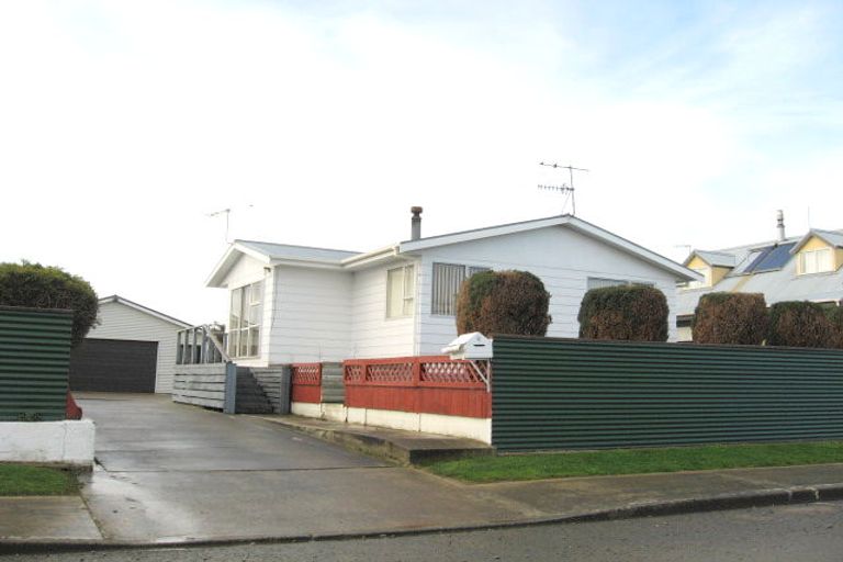 Photo of property in 5 O'byrne Street, Waikiwi, Invercargill, 9810