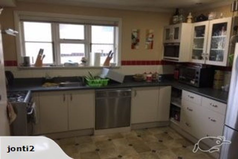 Photo of property in 6 Spencer Street, Alexandra, 9320