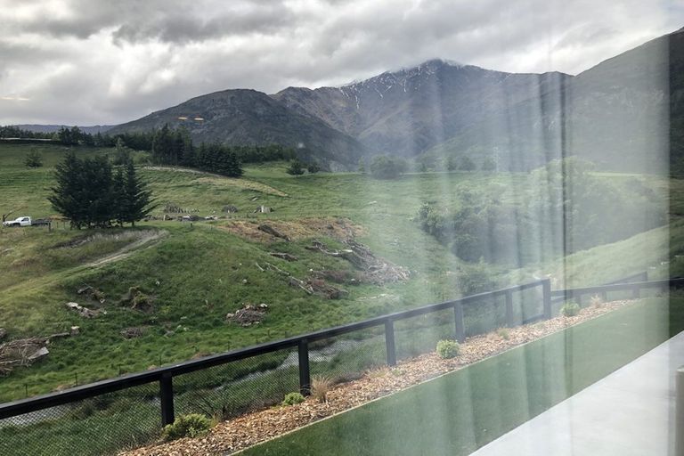 Photo of property in 6 Bathans Lane, Lake Hayes, Queenstown, 9304